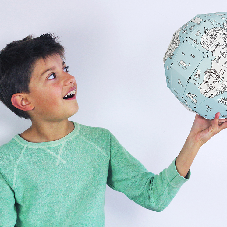 Globe terrestre à colorier pour enfant